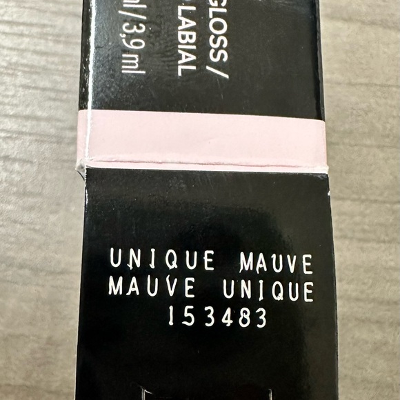 New Mary Kay Unlimited Lip Gloss - Unique Mauve - Picture 2 of 2